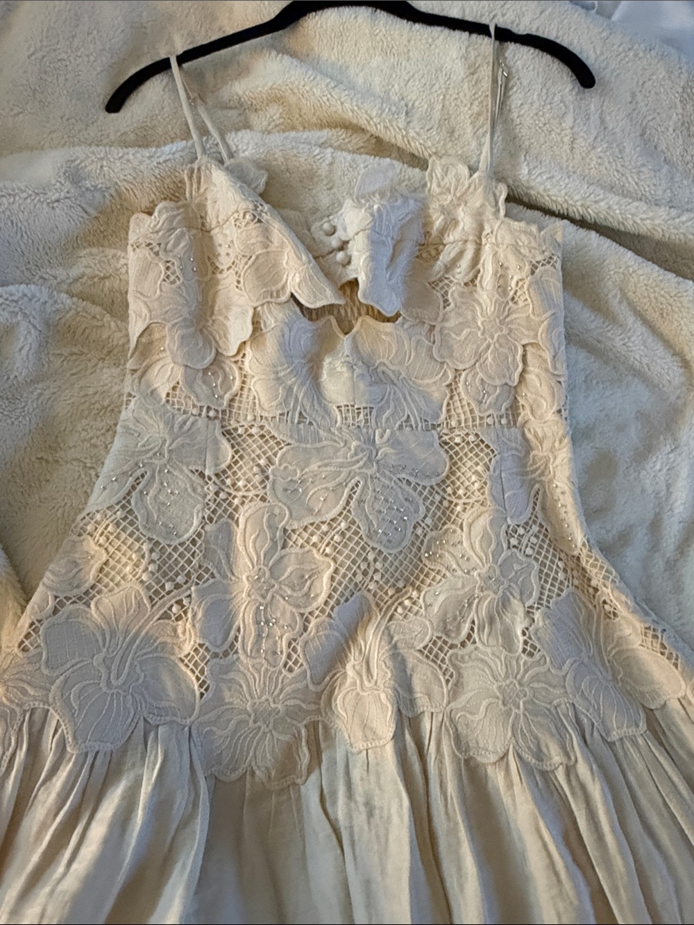 Sandro dress in ecru. Delicate lace bustier with cut out. worn once. - Picture 7 of 10